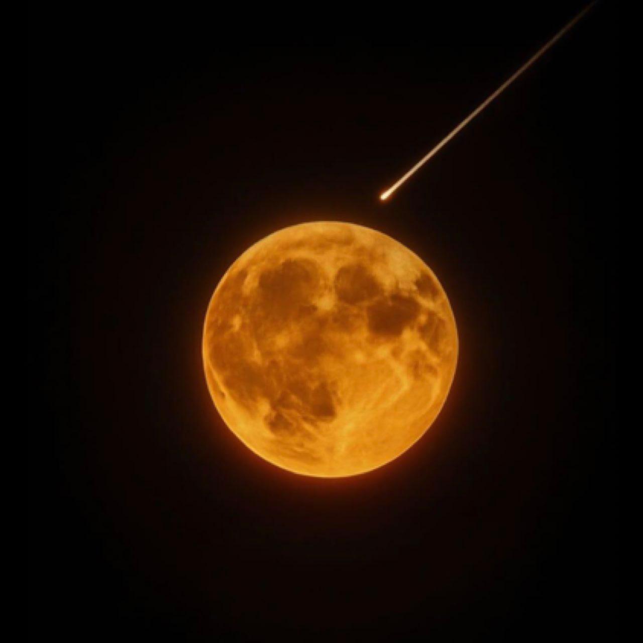 The Moon over Milano, Italia — waning gibbous, Lunar Day 20