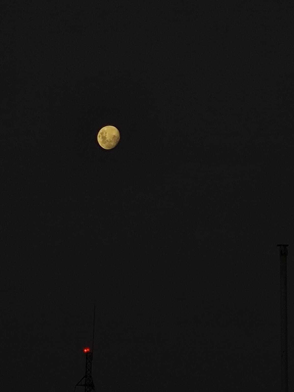 The Moon over Englewood, Estados Unidos — new moon, Lunar Day 28
