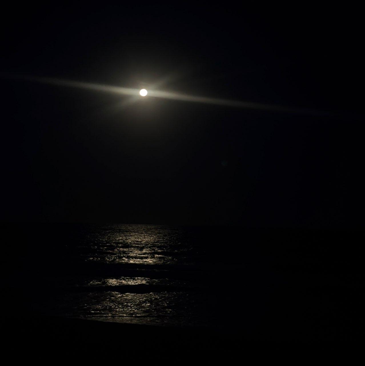 The Moon over Broadbeach, Australia — waning gibbous, Lunar Day 17