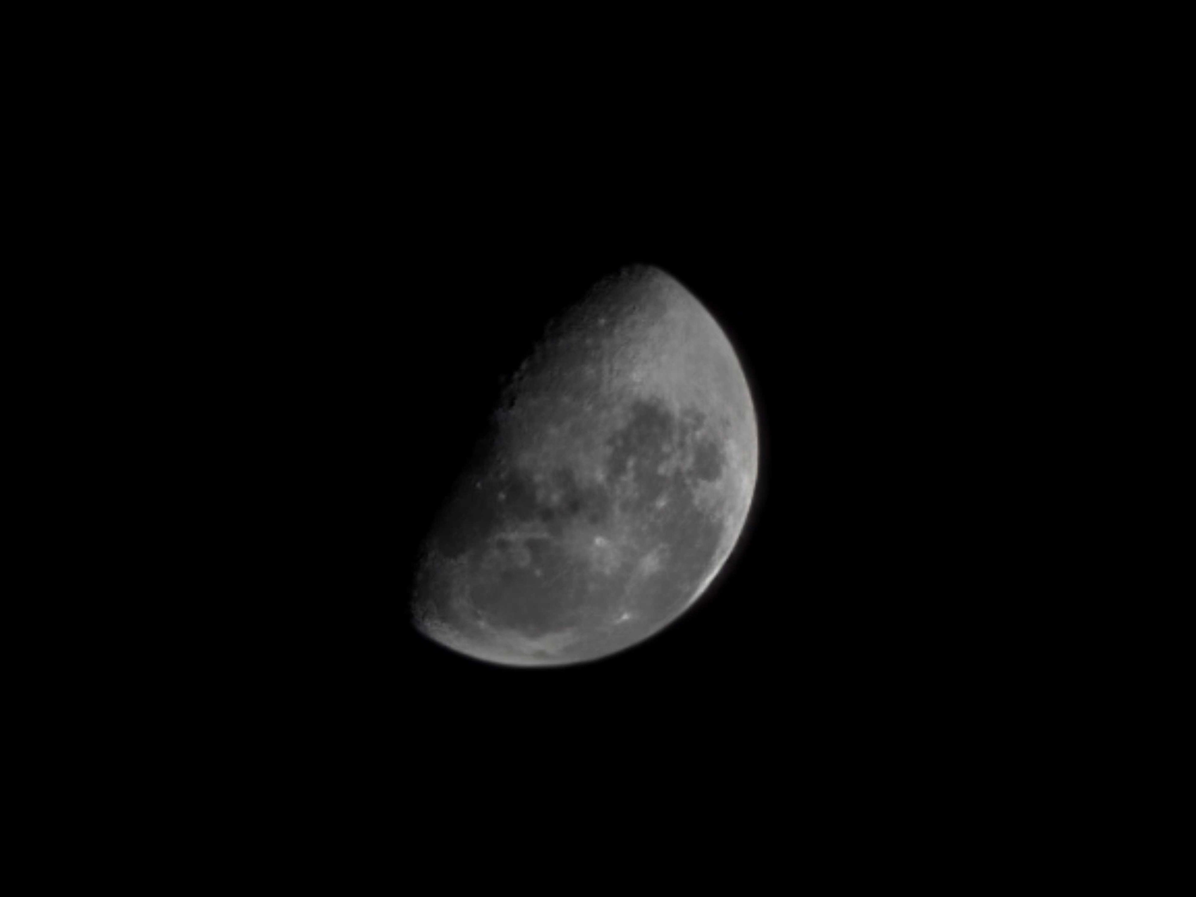 The Moon over Cambois, United Kingdom — last quarter, Lunar Day 21