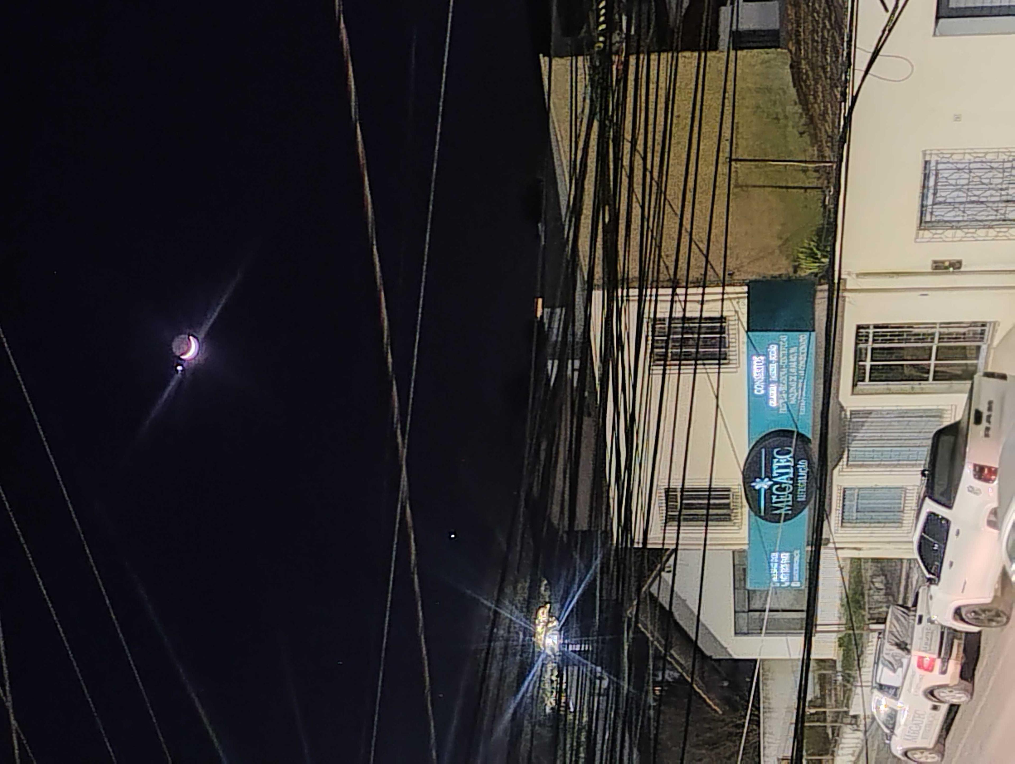 The Moon over Brasil — waxing crescent, Lunar Day 5