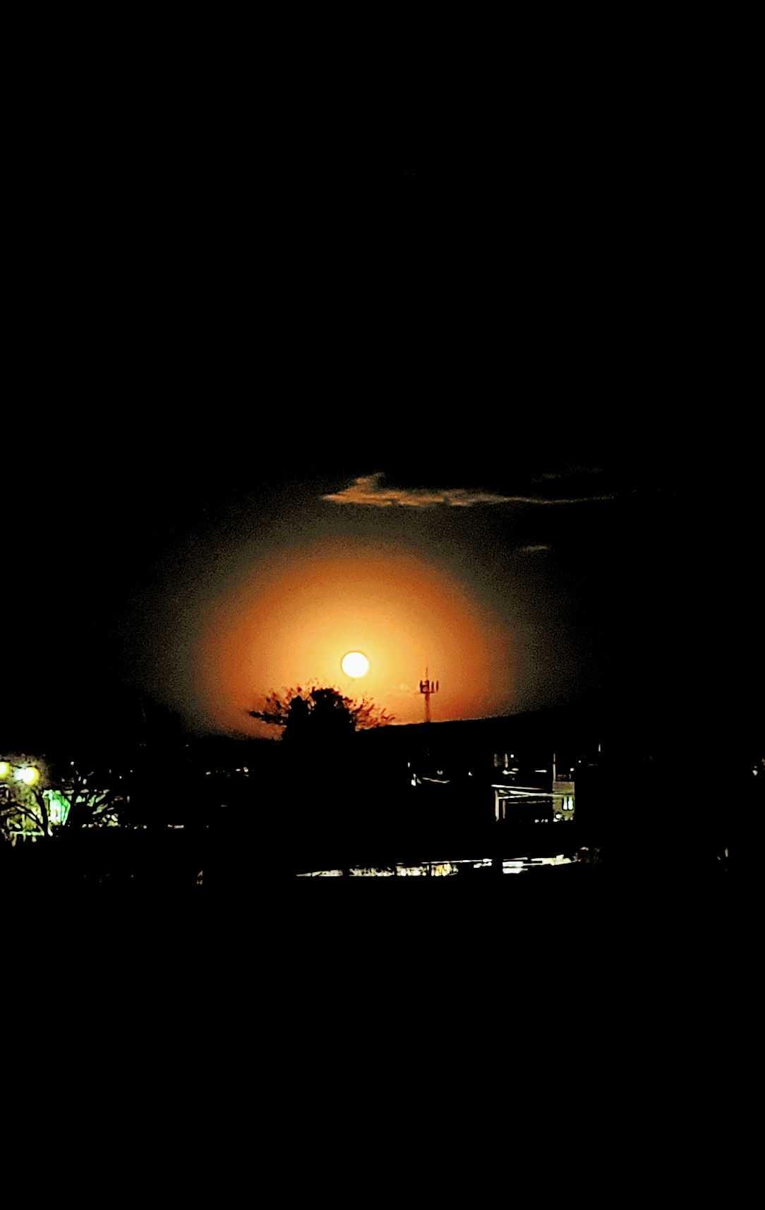 The Moon over Guanajuato, México — full moon, Lunar Day 16
