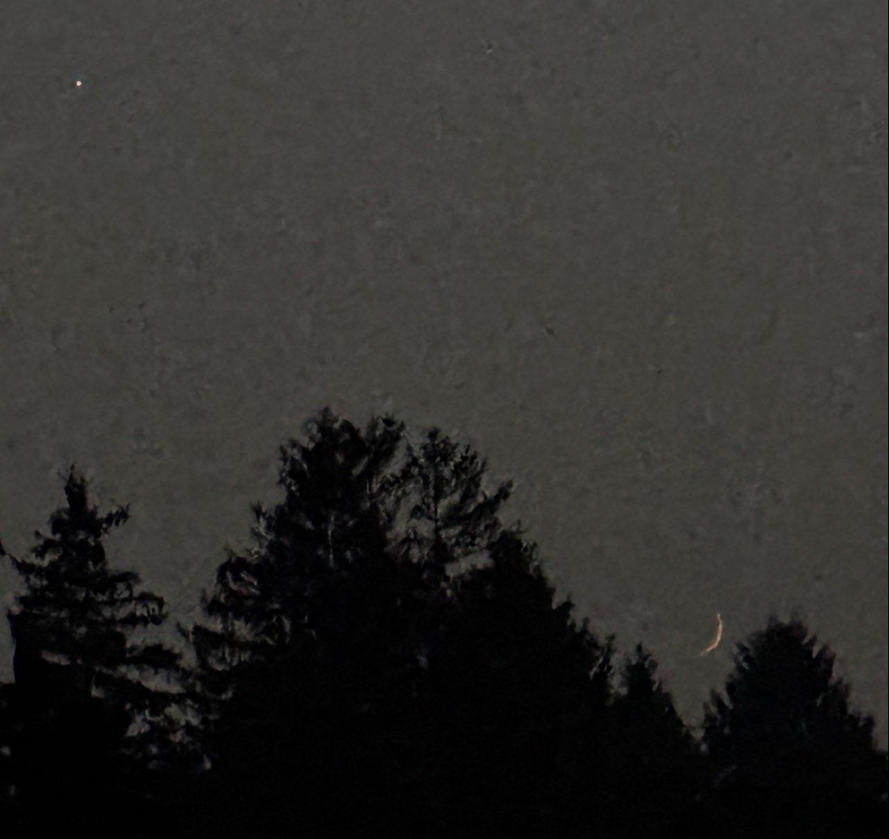 The Moon over Highland Hills, United States — waxing crescent, Lunar Day 4