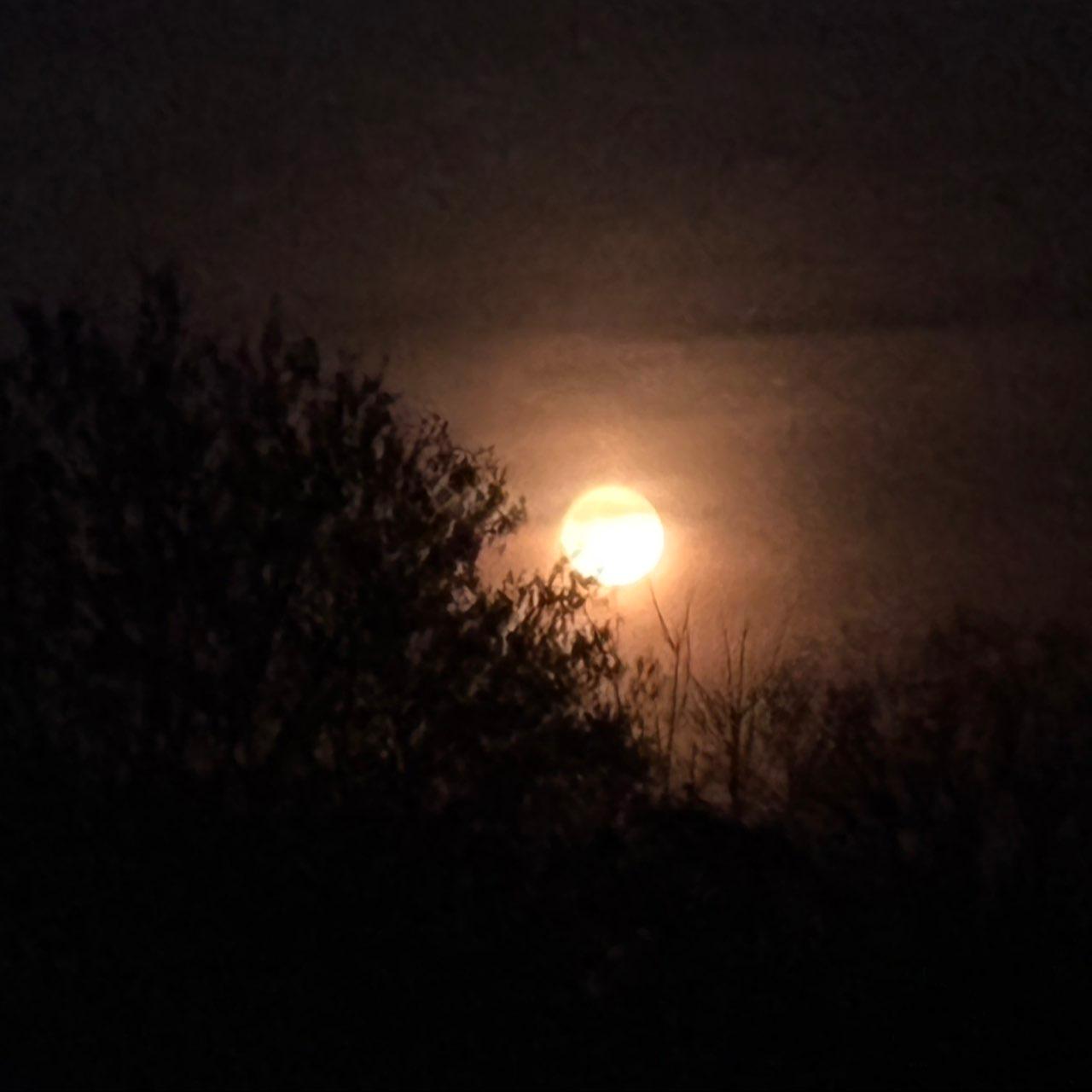 The Moon over Kingston, Canada — full moon, Lunar Day 17