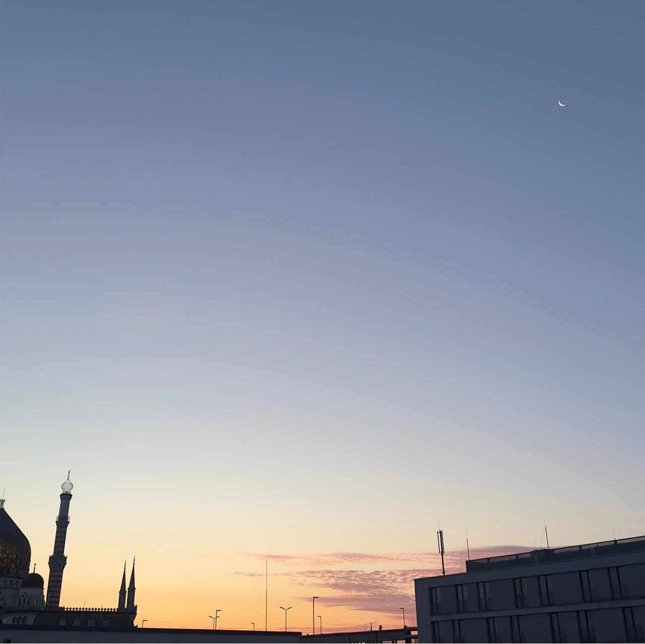 The Moon over Dresden, Deutschland — waning crescent, Lunar Day 26