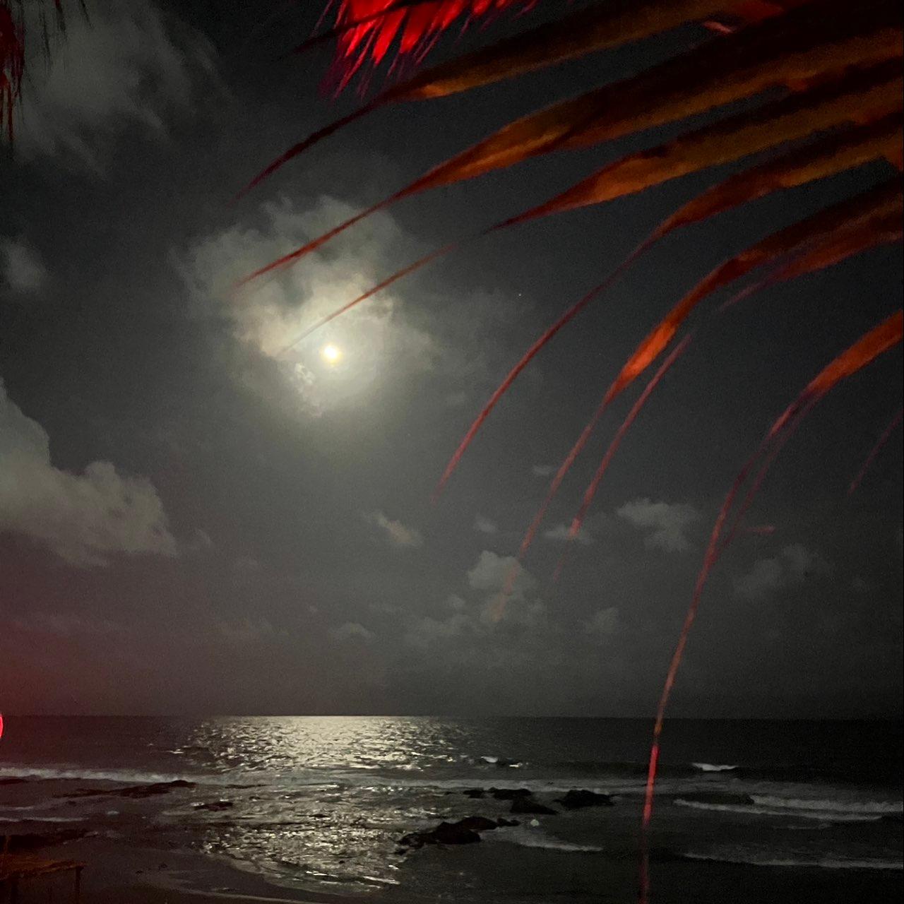The Moon over Accra, Ghana — waning gibbous, Lunar Day 19
