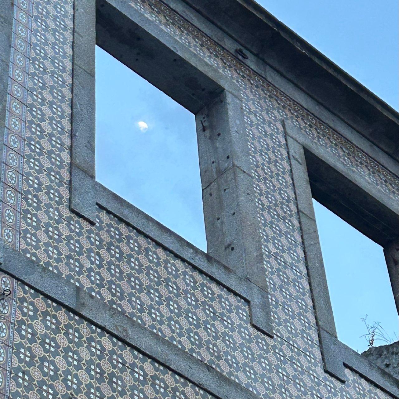 The Moon over Braga, Portugal — first quarter, Lunar Day 9