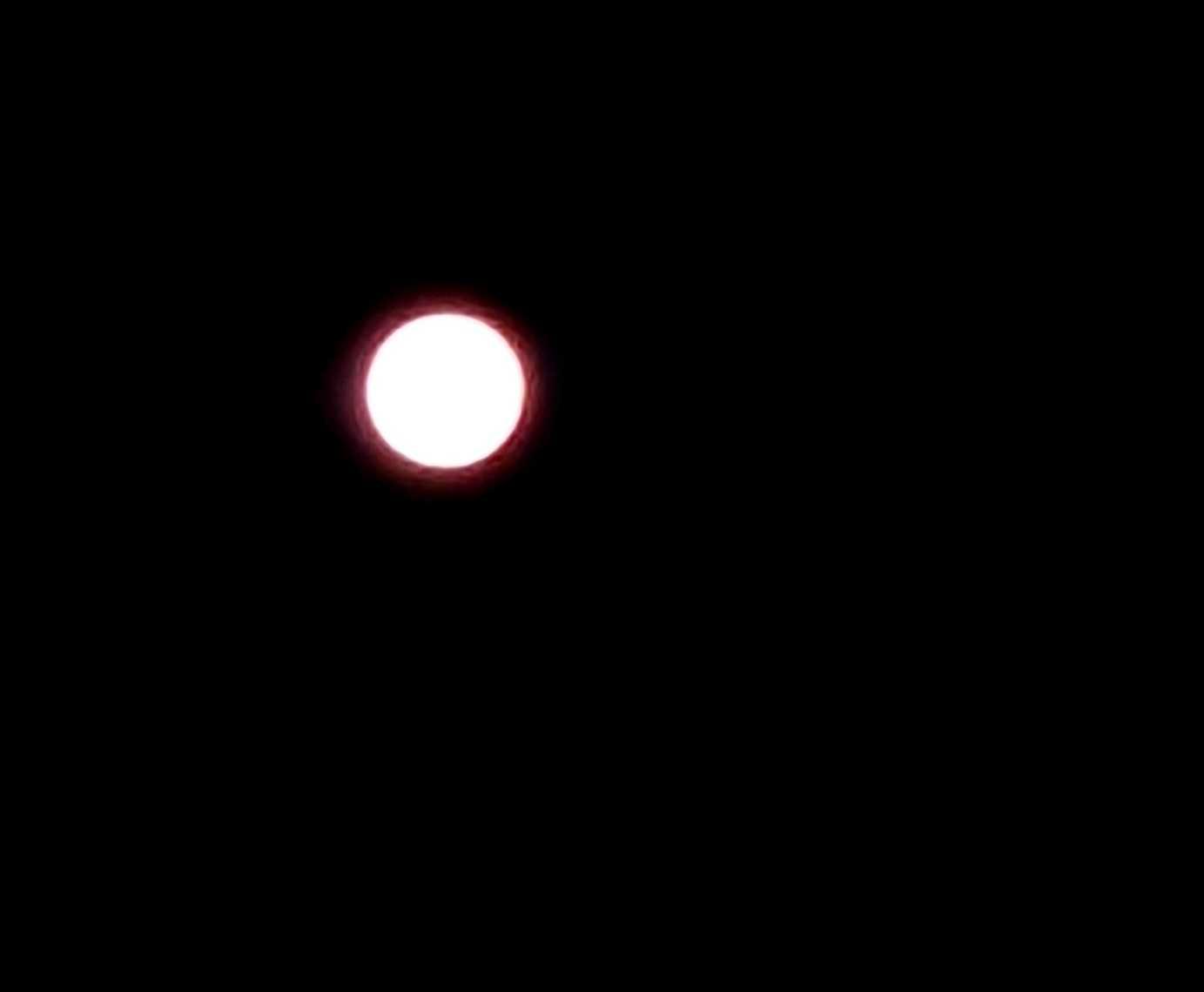 The Moon over Glen Innes, Australia — full moon, Lunar Day 16