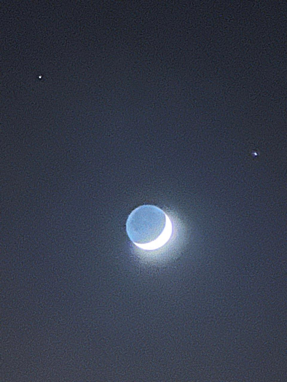 The Moon over Antigua, Spain — waxing crescent, Lunar Day 6