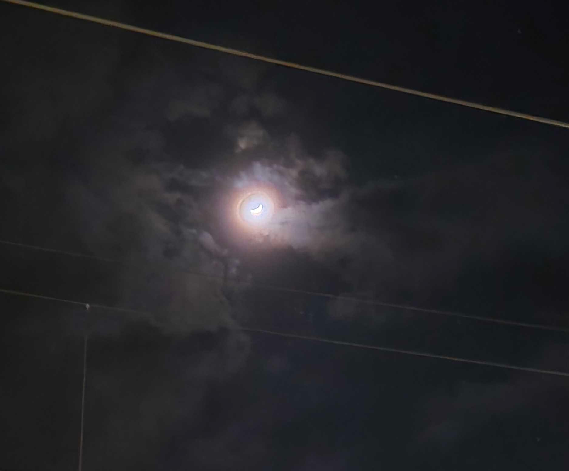 The Moon over Zürich, Schweiz — waxing crescent, Lunar Day 6