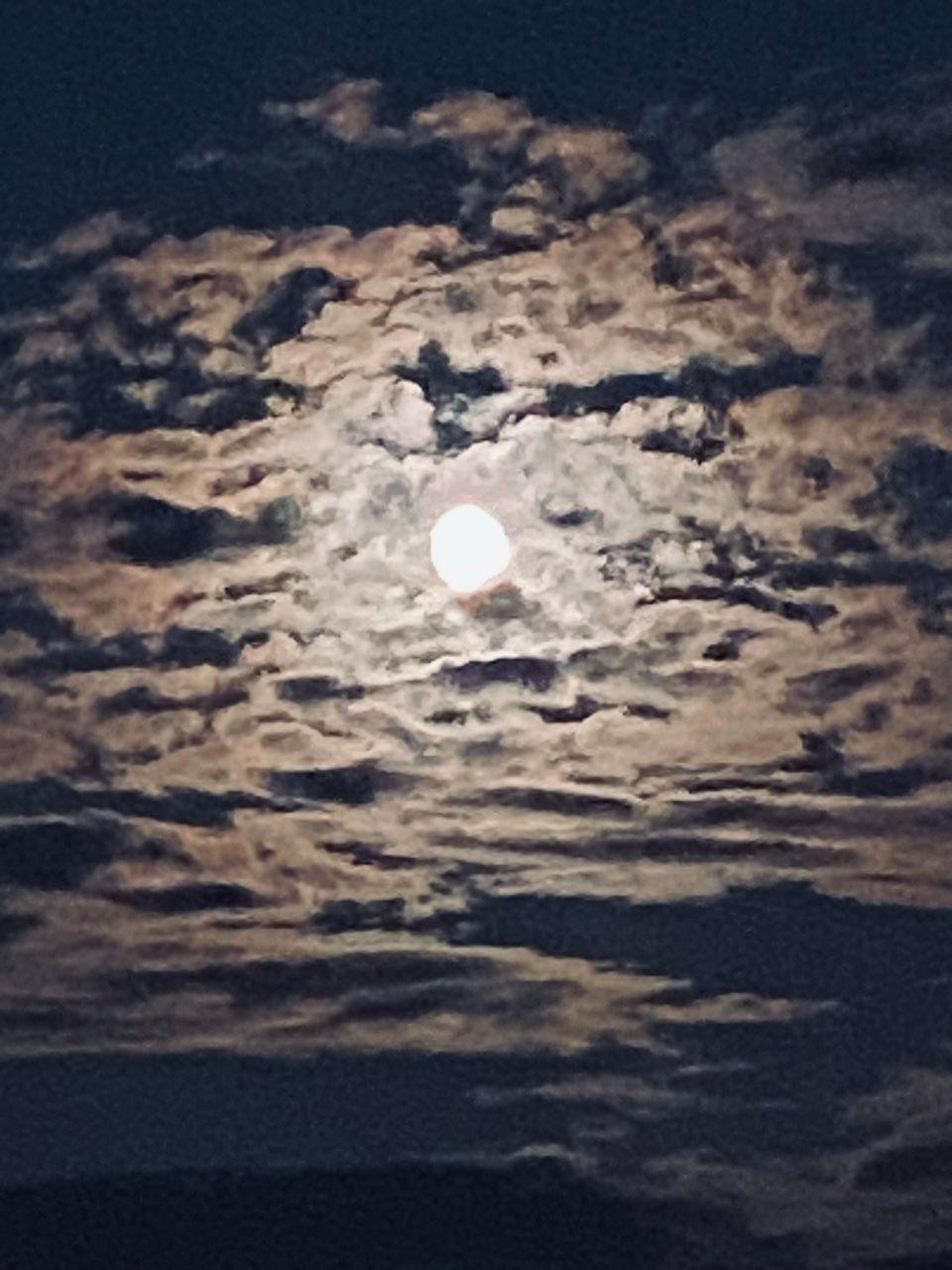 The Moon over Rotterdam, Netherlands — full moon, Lunar Day 15
