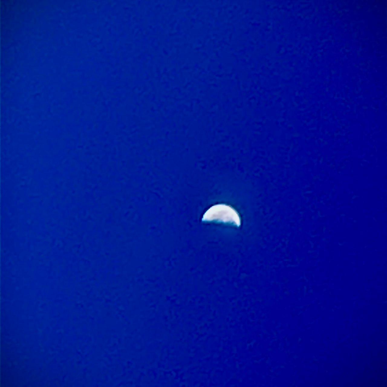The Moon over Newington, United States — first quarter, Lunar Day 10