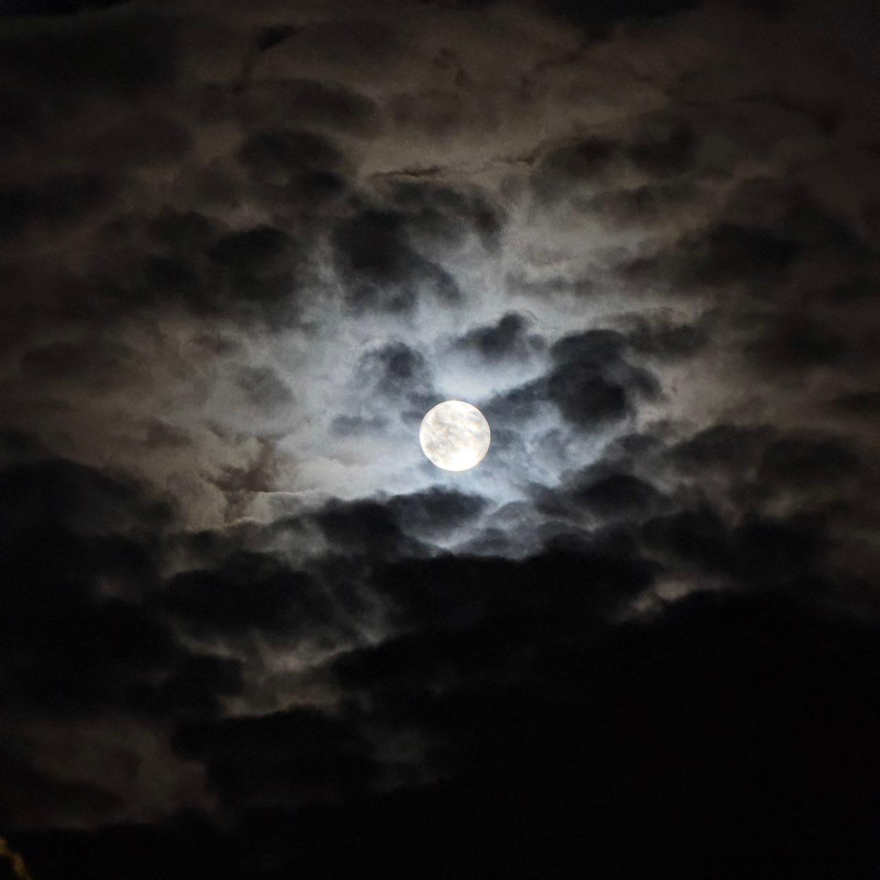 The Moon over Paris, France — full moon, Lunar Day 16