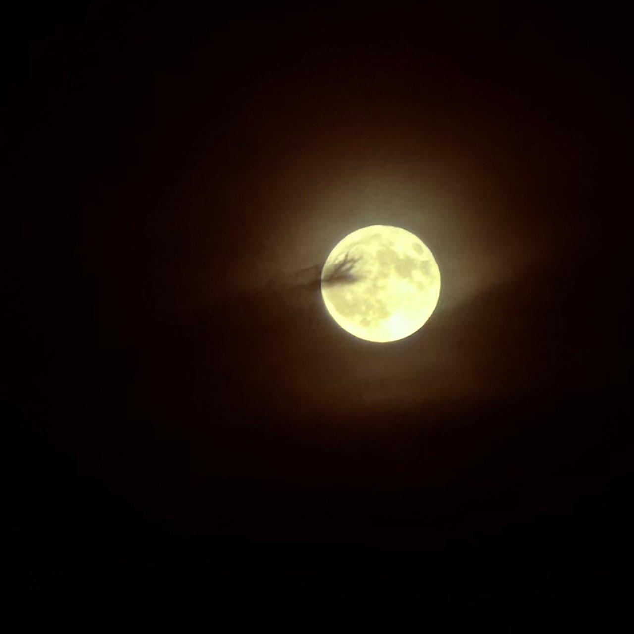 The Moon over Toronto, Canada — full moon, Lunar Day 16