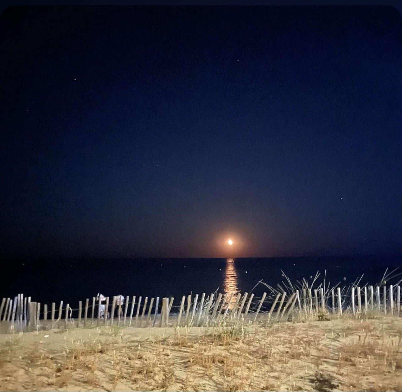 The Moon over Saint-Cyprien, France — waning gibbous, Lunar Day 21