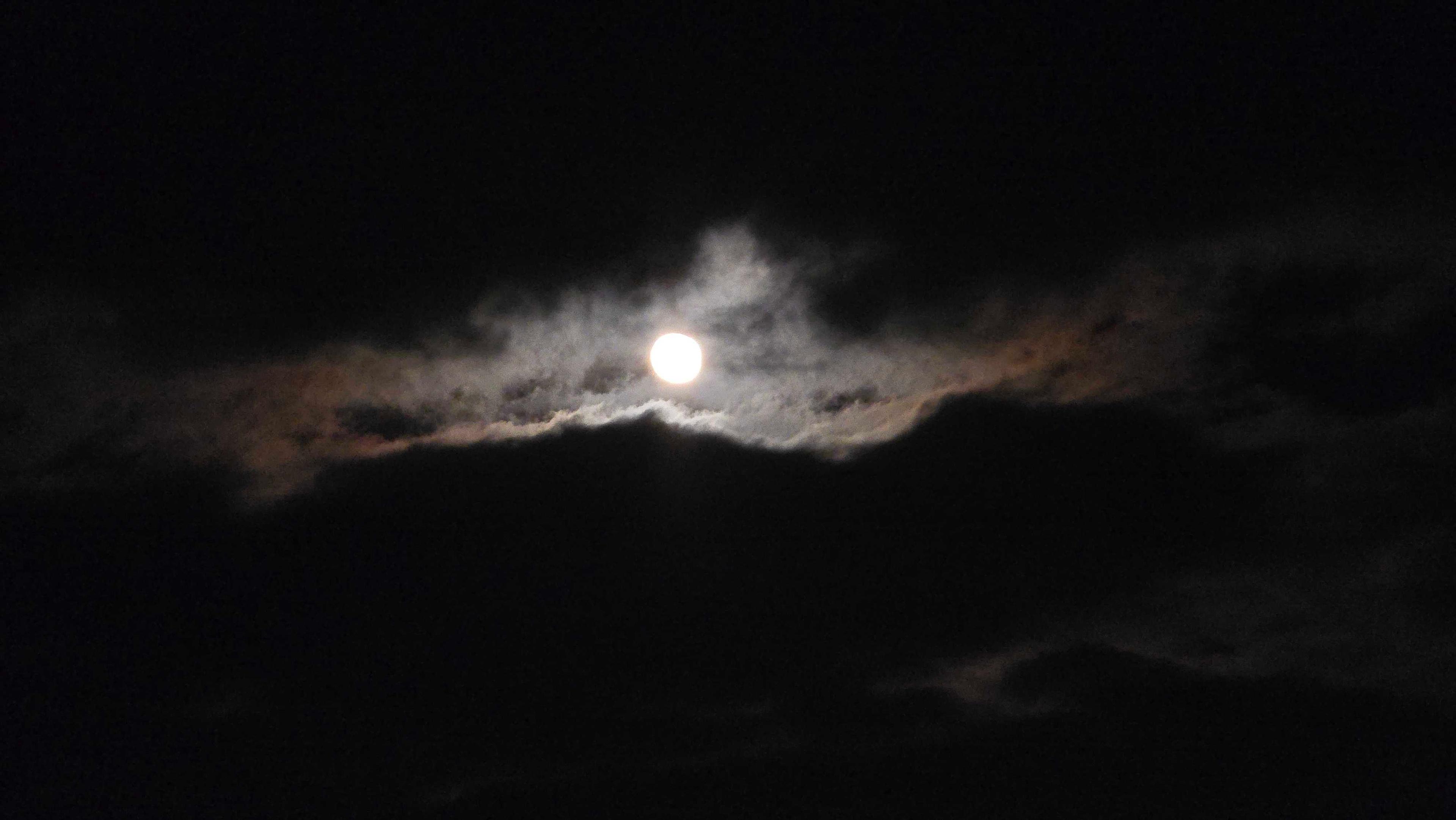 The Moon over Lampertheim, Deutschland — full moon, Lunar Day 17
