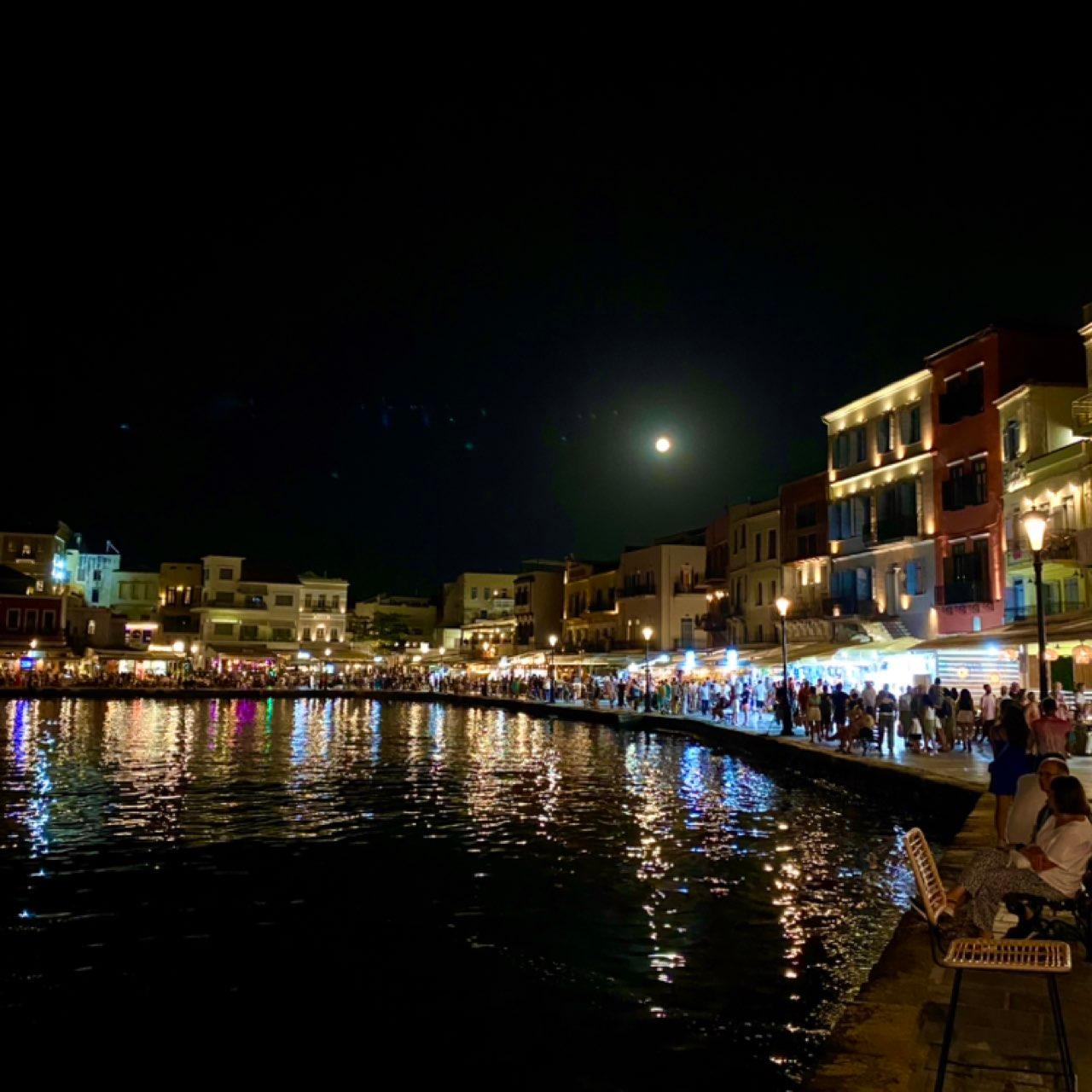 The Moon over Griechenland — full moon, Lunar Day 16