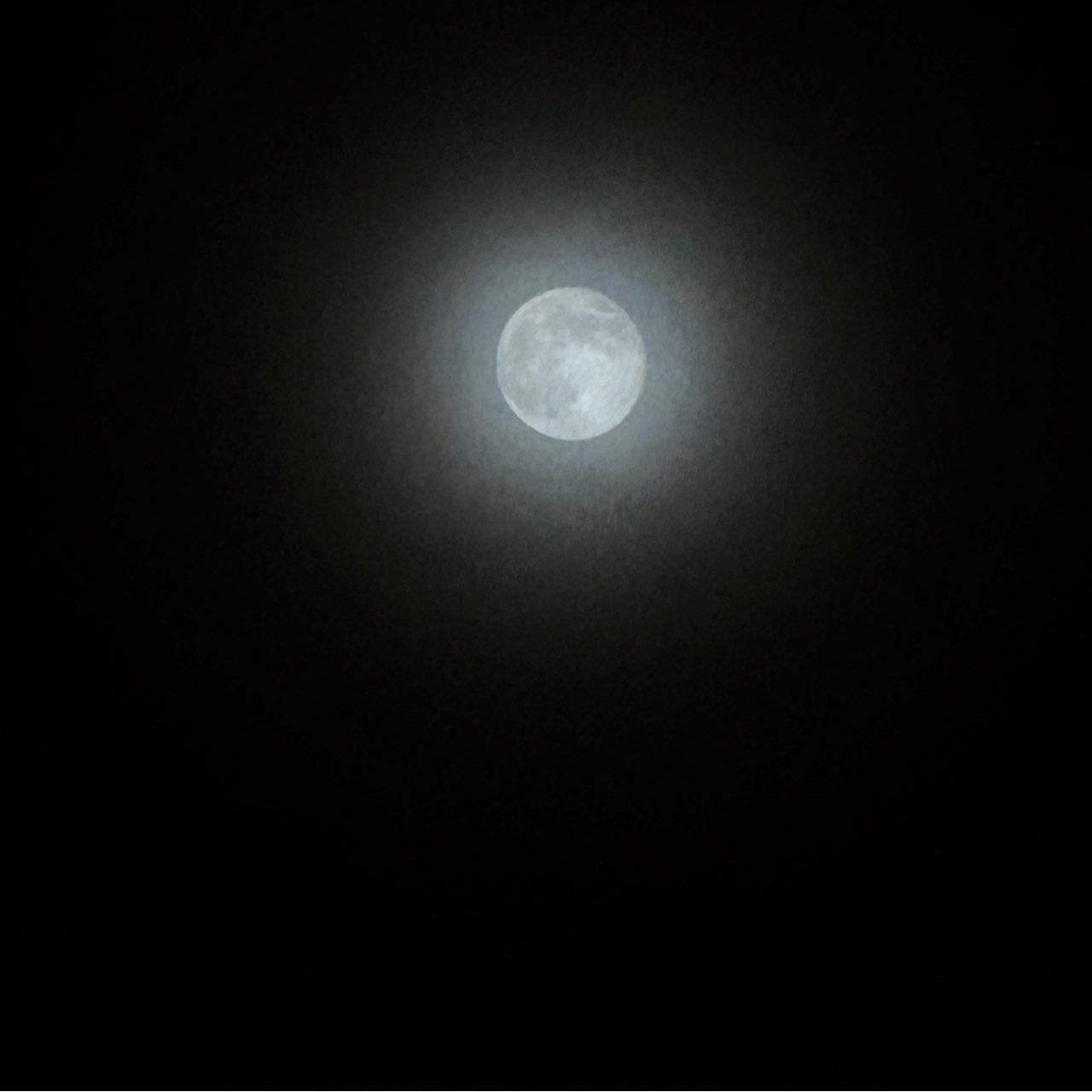 The Moon over Örebro, Sverige — full moon, Lunar Day 16