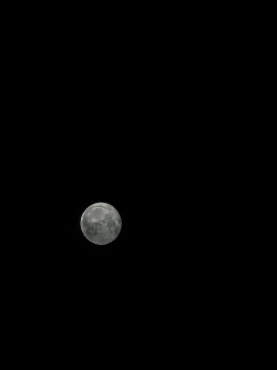 The Moon over Rönninge, Sweden — full moon, Lunar Day 17