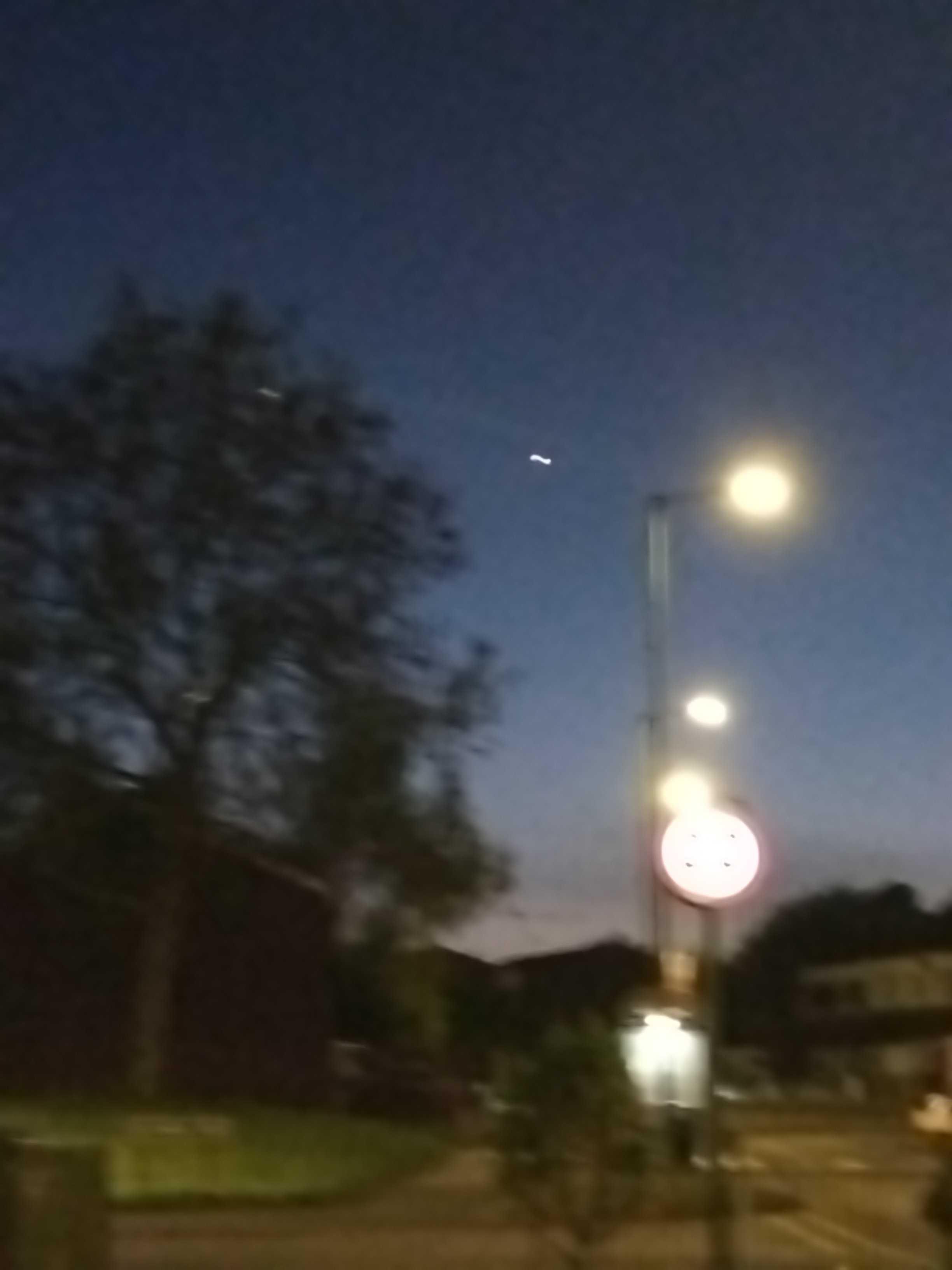 The Moon over United Kingdom — waxing crescent, Lunar Day 5