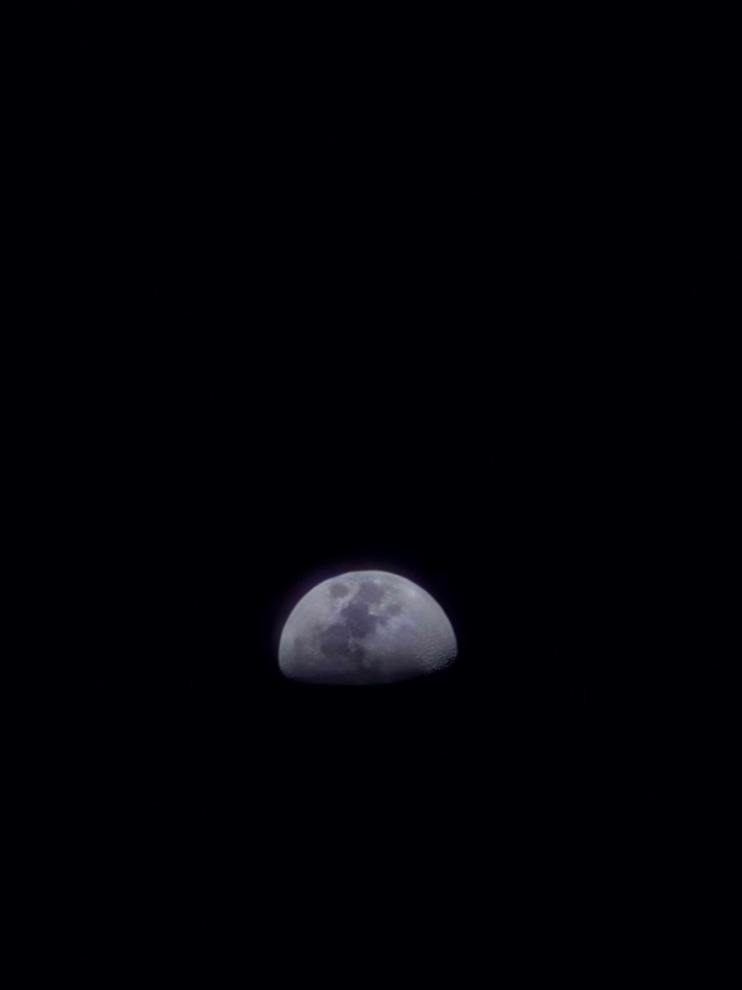 The Moon over Brasil — first quarter, Lunar Day 10