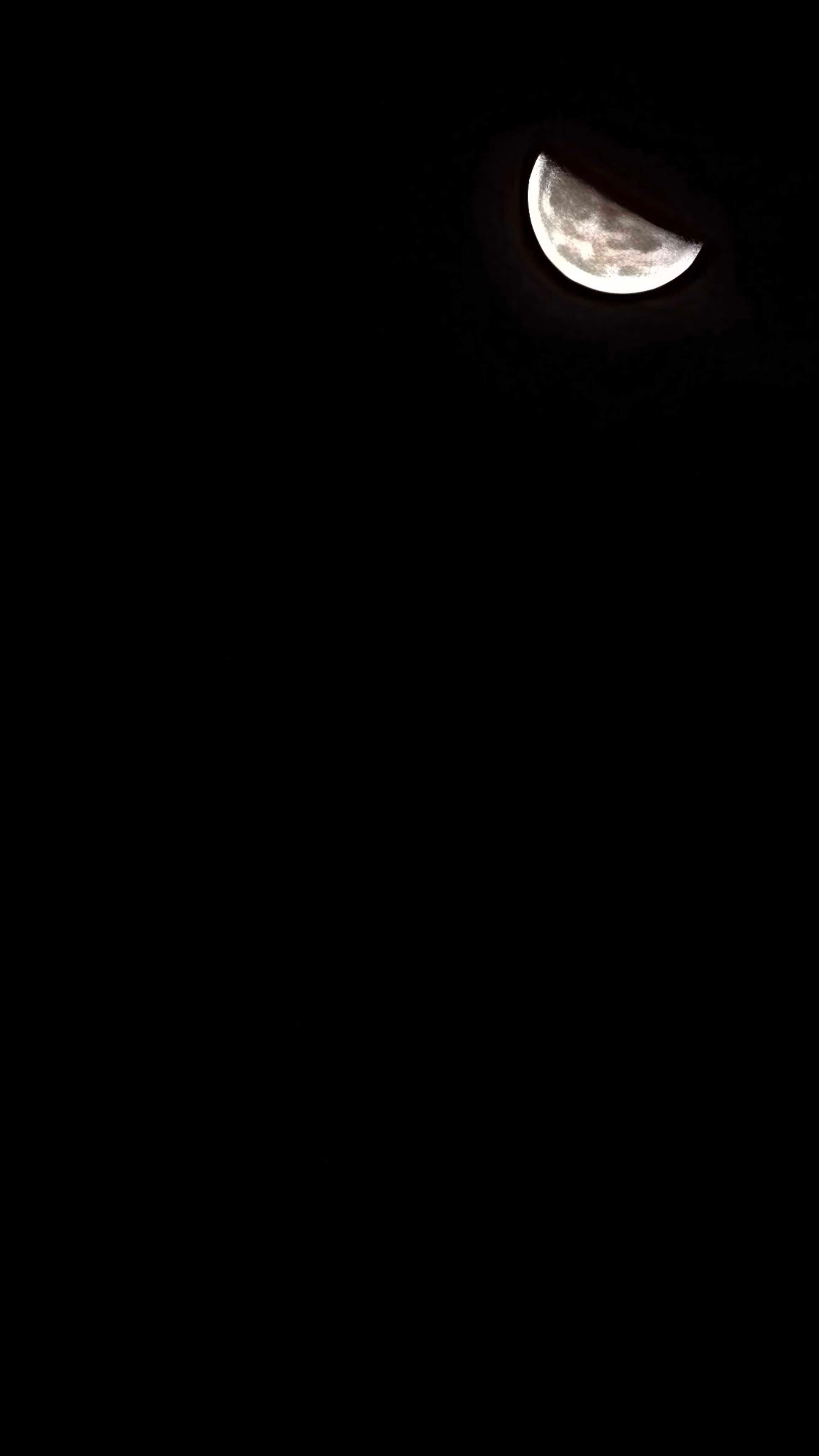The Moon over Daramdin, India — last quarter, Lunar Day 22