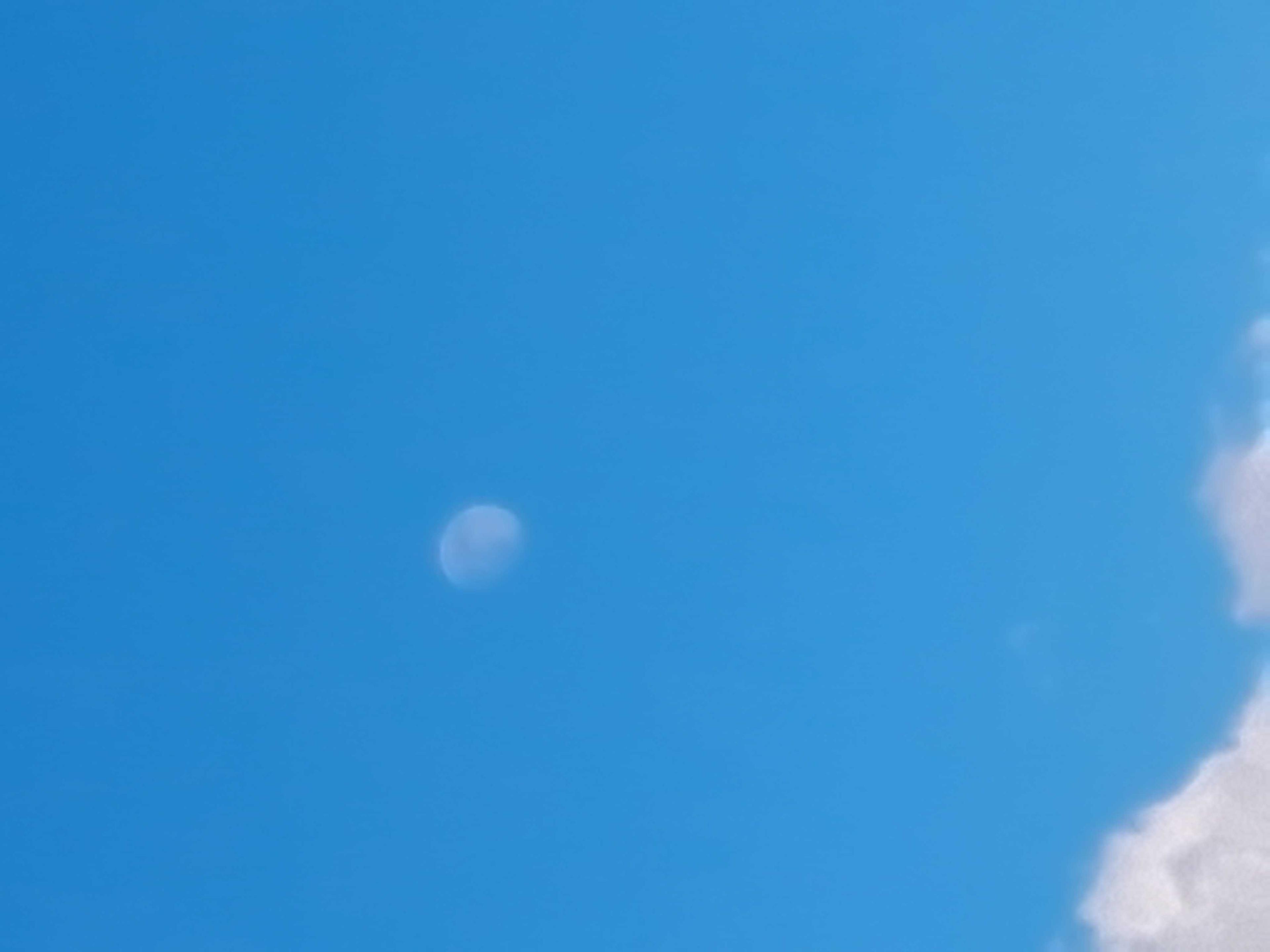 The Moon over Englewood, Estados Unidos — waxing gibbous, Lunar Day 13