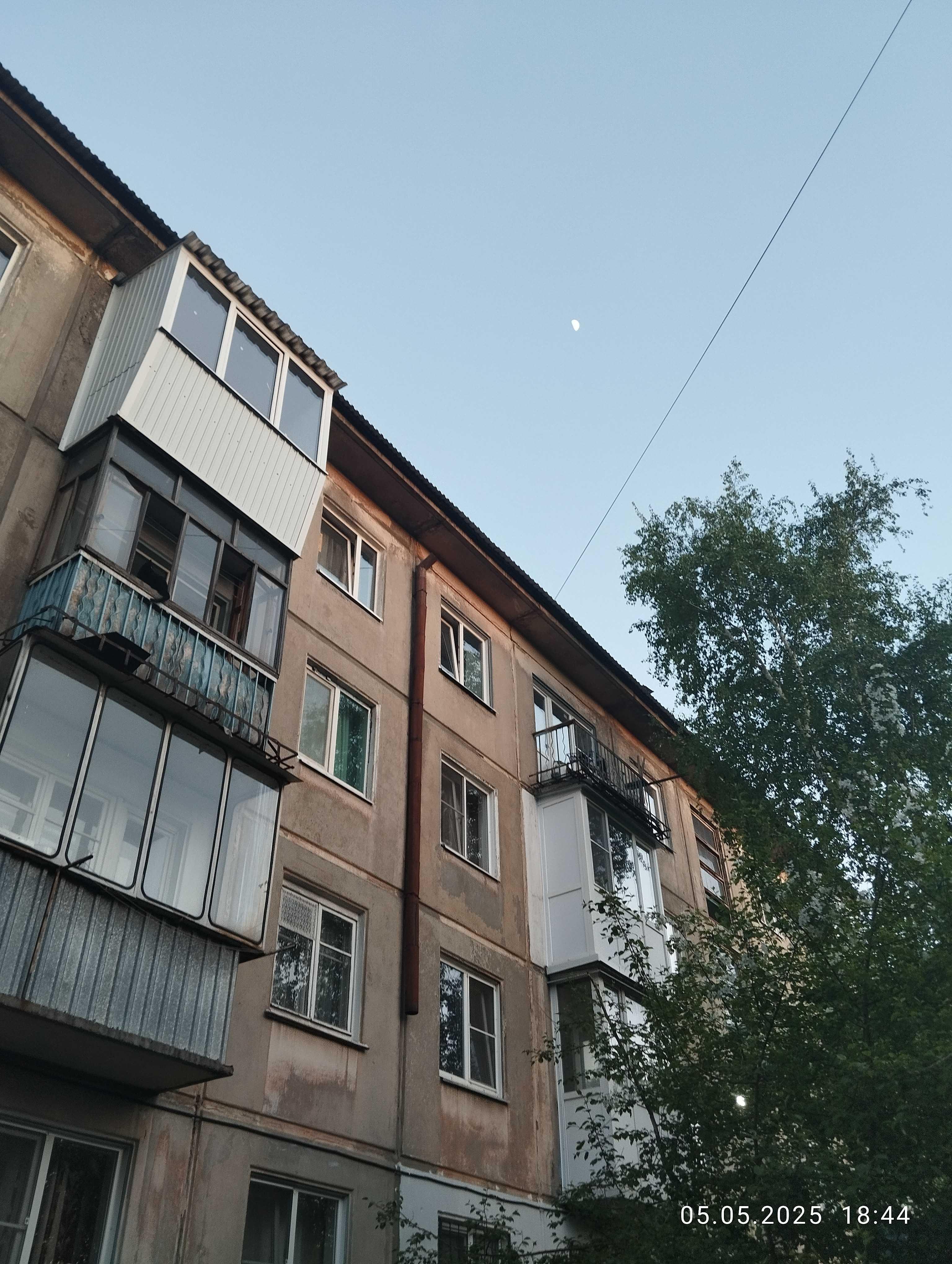 The Moon over Усть-Каменогорск, Казахстан — waning crescent, Lunar Day 27