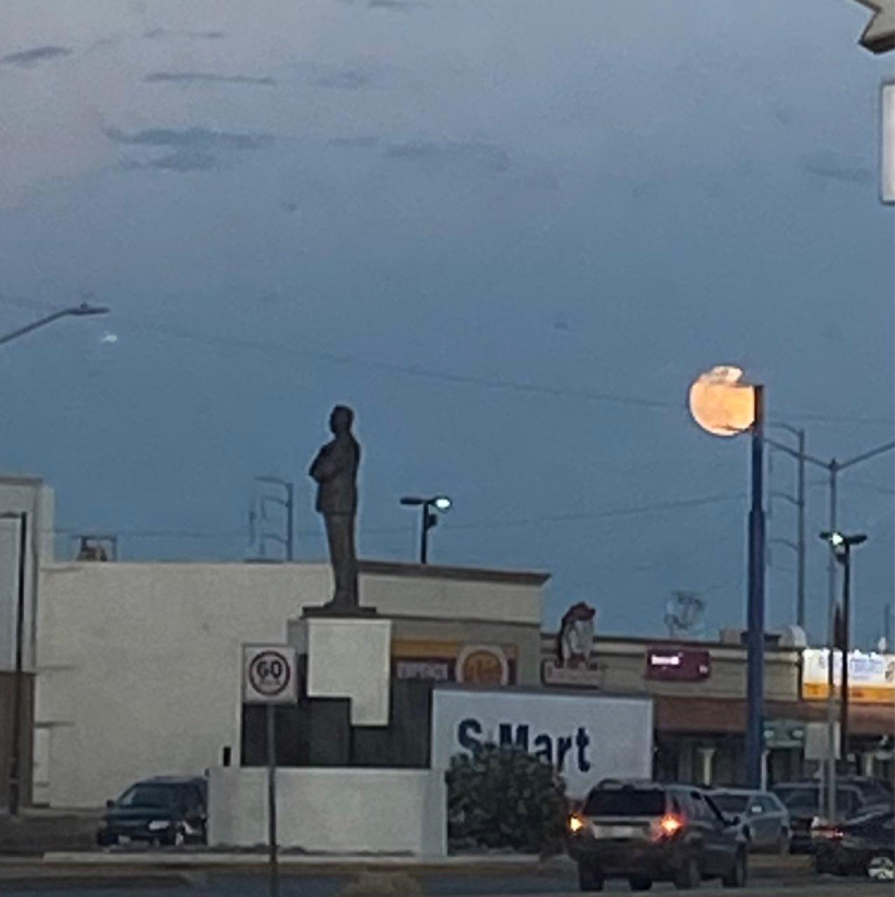 The Moon over Ciudad Juárez, México — full moon, Lunar Day 16