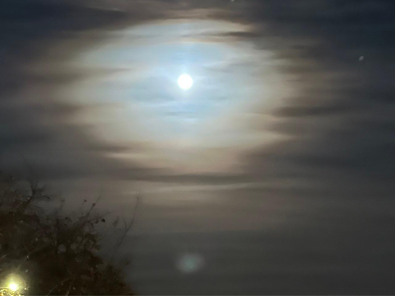 The Moon over Örebro, Sverige — full moon, Lunar Day 16
