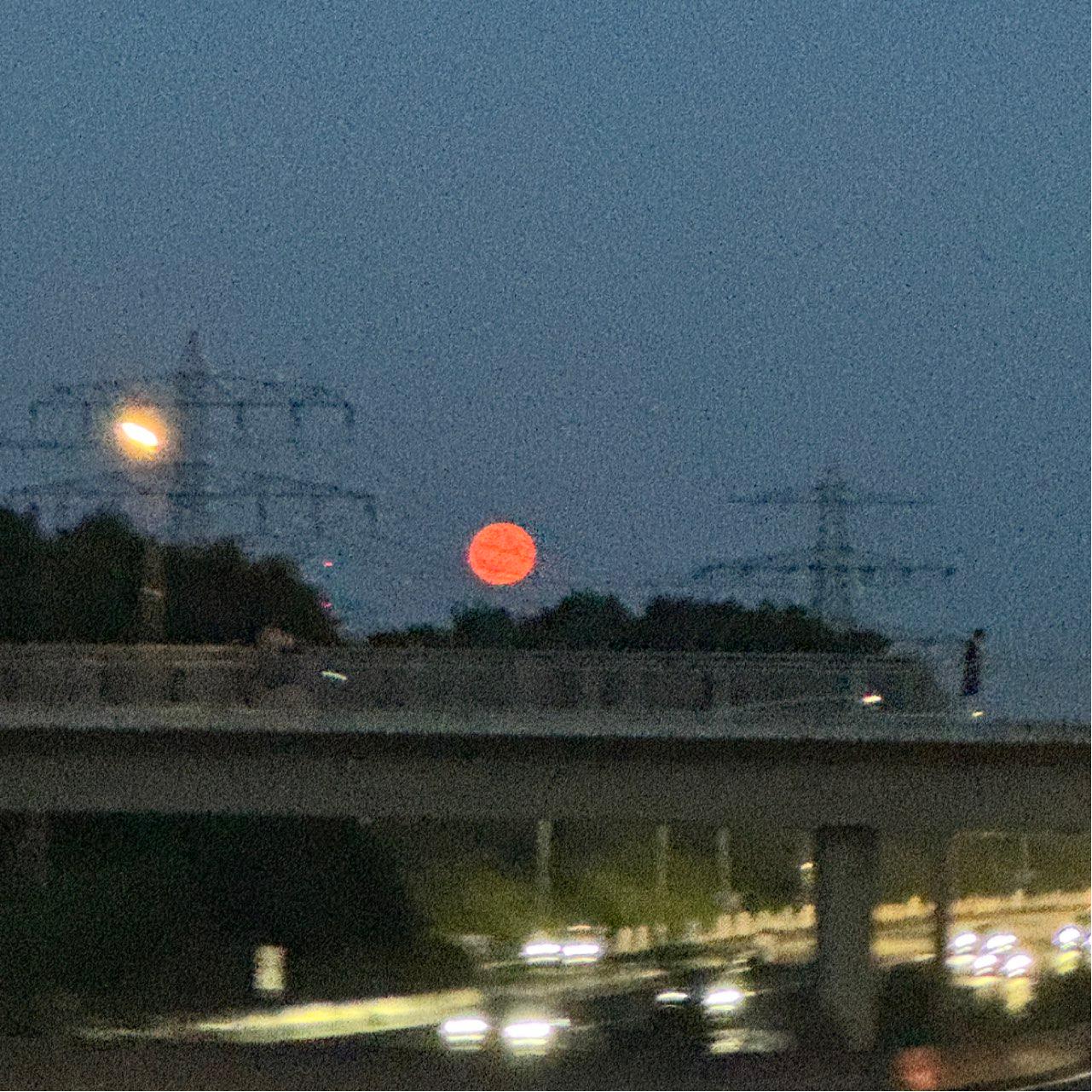 The Moon over Hamburg, Deutschland — full moon, Lunar Day 16