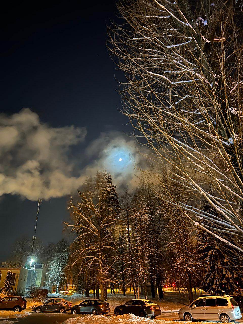 The Moon over Minsk, Belarus — first quarter, Lunar Day 9