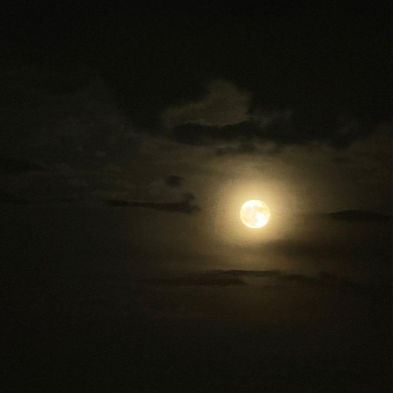The Moon over Halstenbek, Deutschland — full moon, Lunar Day 16