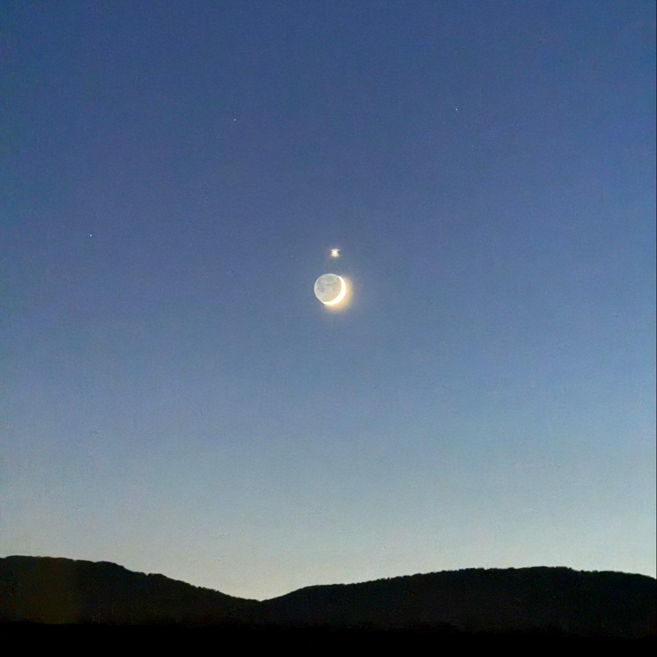 The Moon over Schönenwerd, Schweiz — waxing crescent, Lunar Day 4