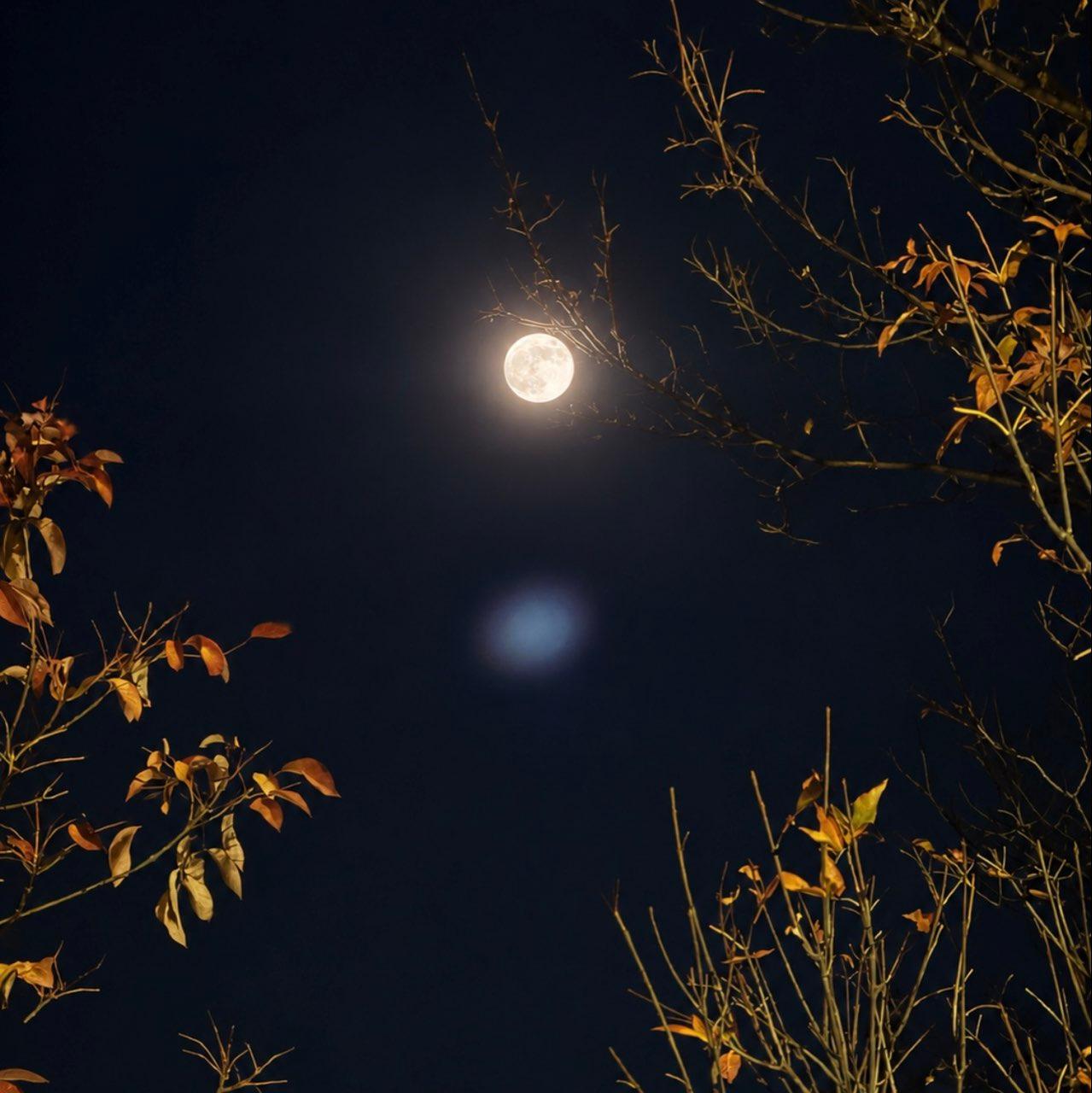 The Moon over Colorado Springs, United States — full moon, Lunar Day 17