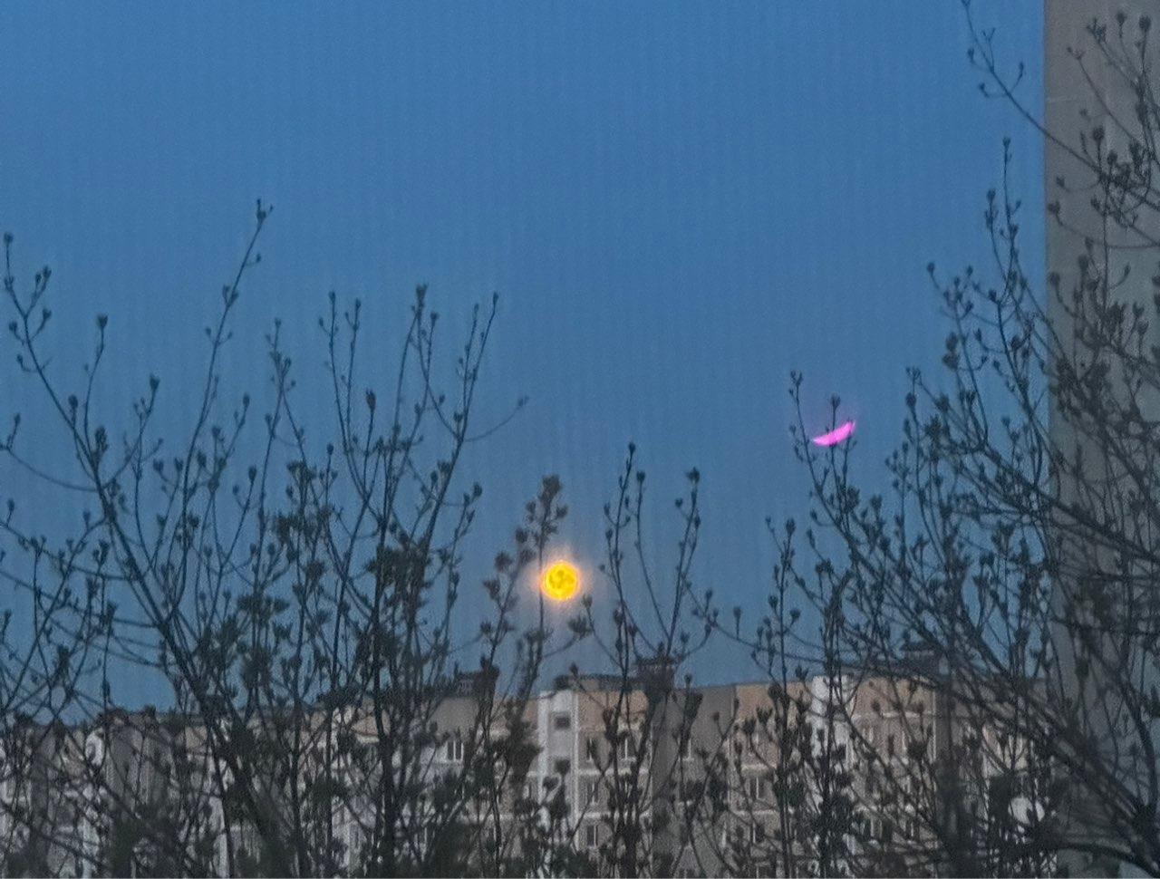 The Moon over Minsk, Belarus — waning gibbous, Lunar Day 19