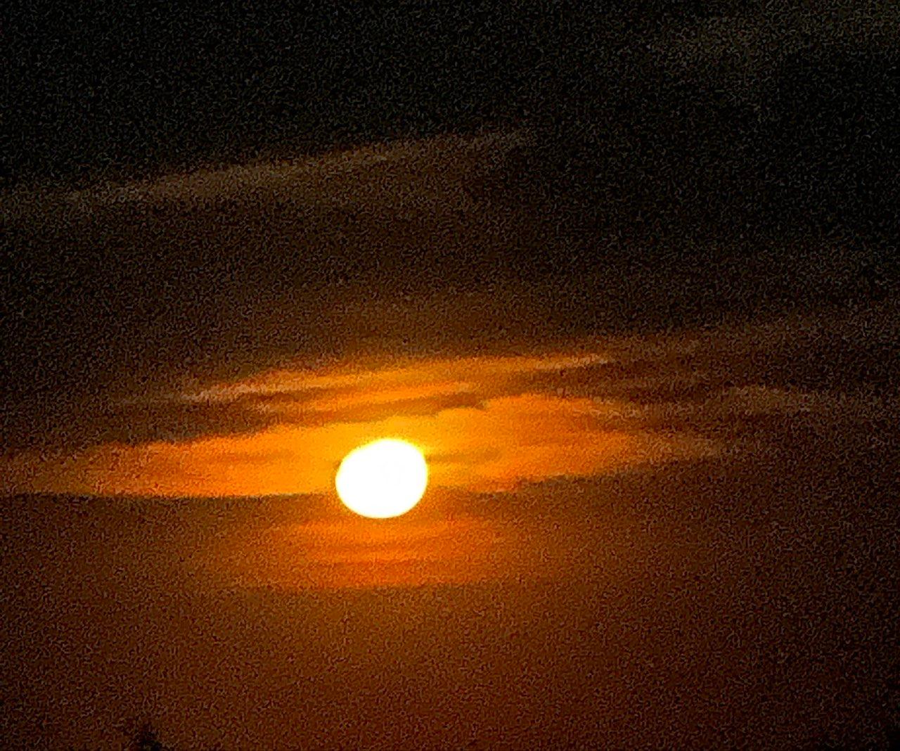 The Moon over San Isidro, Argentina — waning gibbous, Lunar Day 17