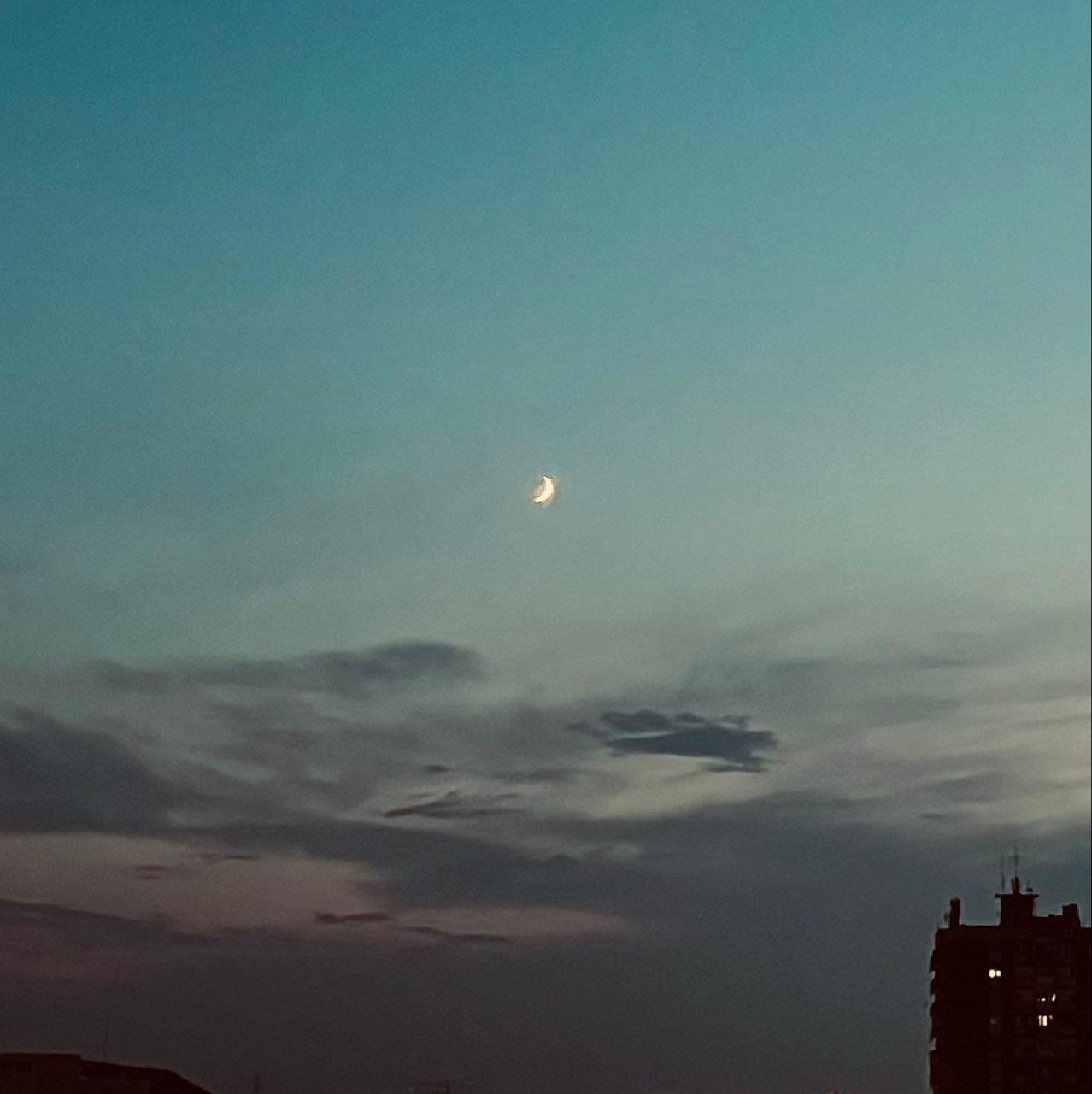 The Moon over Niš, Serbia — waxing crescent, Lunar Day 5