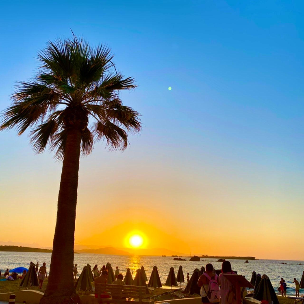 The Moon over Chania, Griechenland — full moon, Lunar Day 16