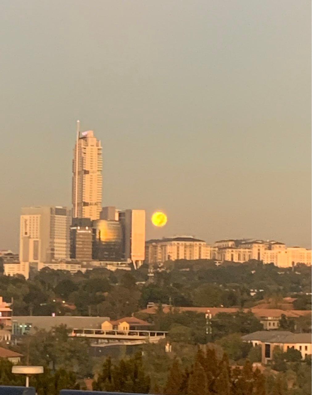 The Moon over Randburg, South Africa — full moon, Lunar Day 15