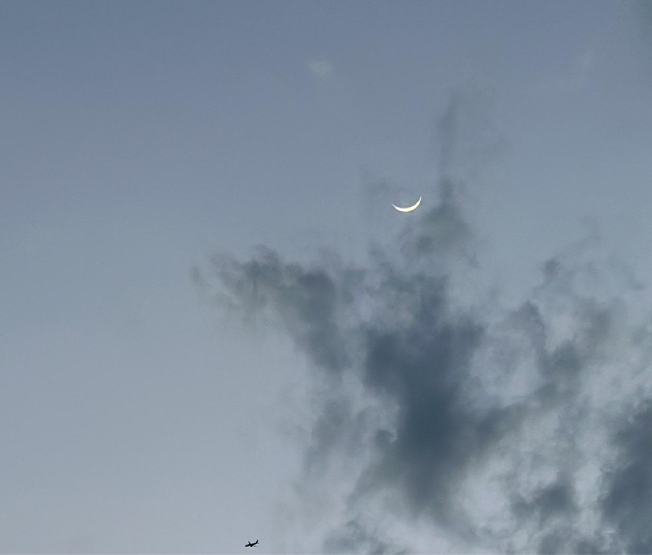The Moon over Farmers Branch, Estados Unidos — waxing crescent, Lunar Day 4