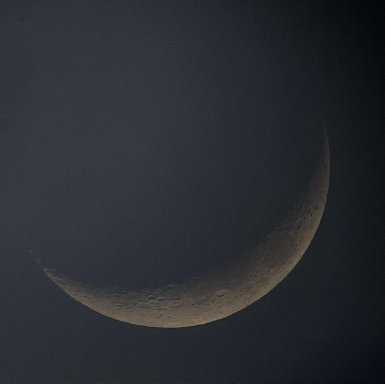 The Moon over London, United Kingdom — waxing crescent, Lunar Day 4