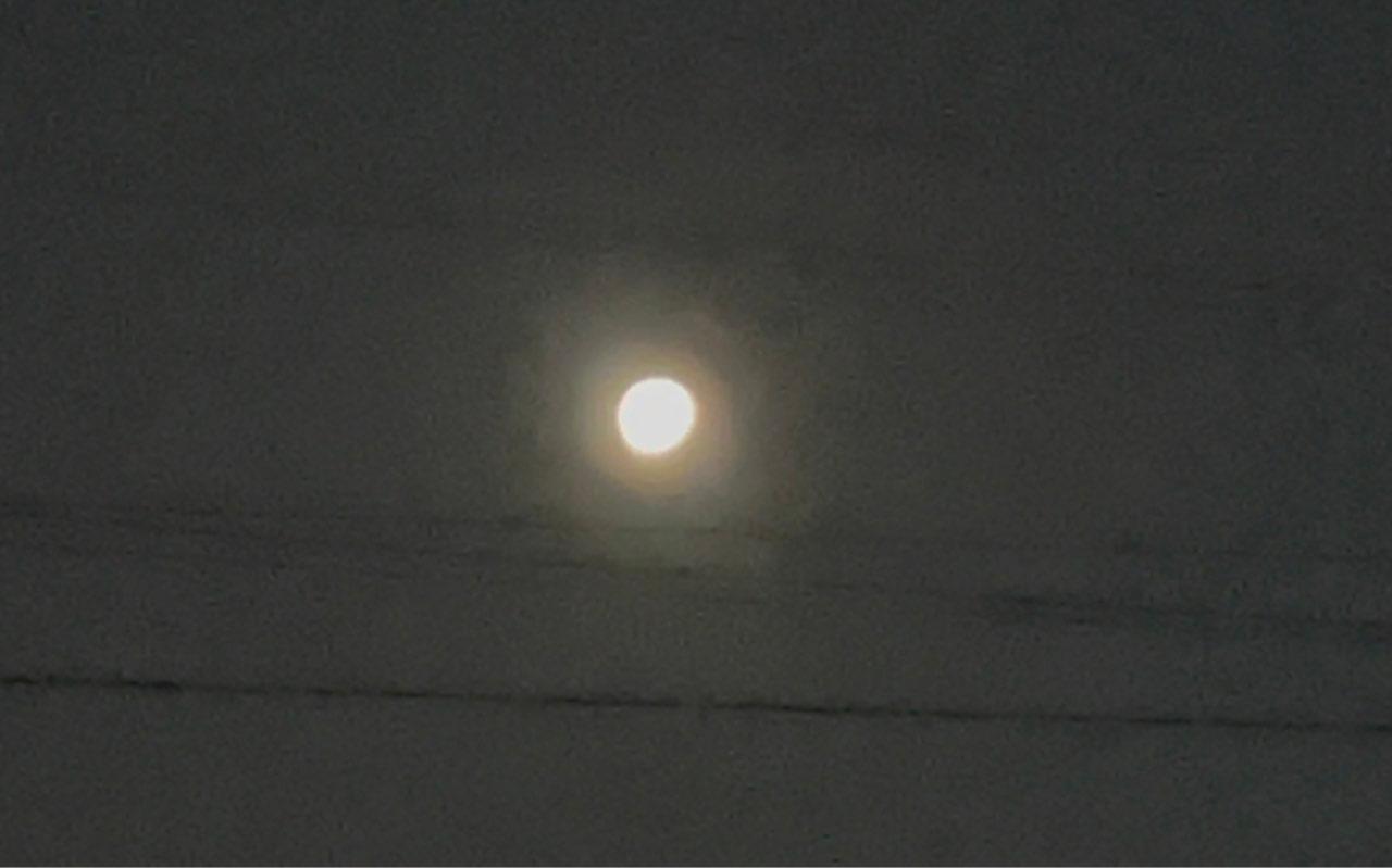 The Moon over Dania, Estados Unidos — full moon, Lunar Day 17