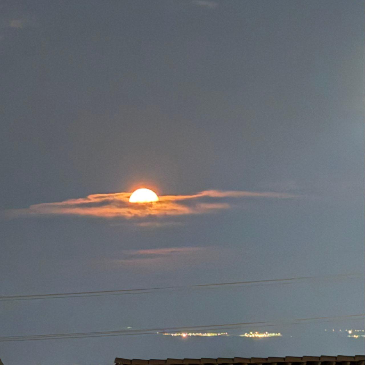 The Moon over Las Vegas, United States — waning gibbous, Lunar Day 19