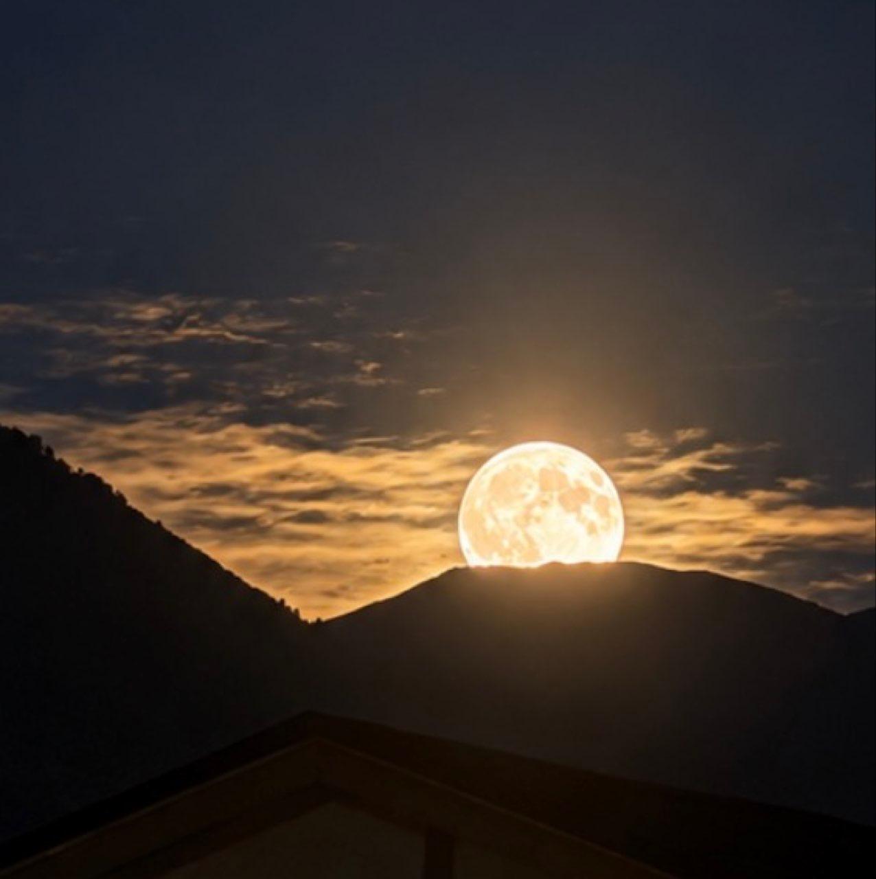 The Moon over Colorado Springs, United States — full moon, Lunar Day 16