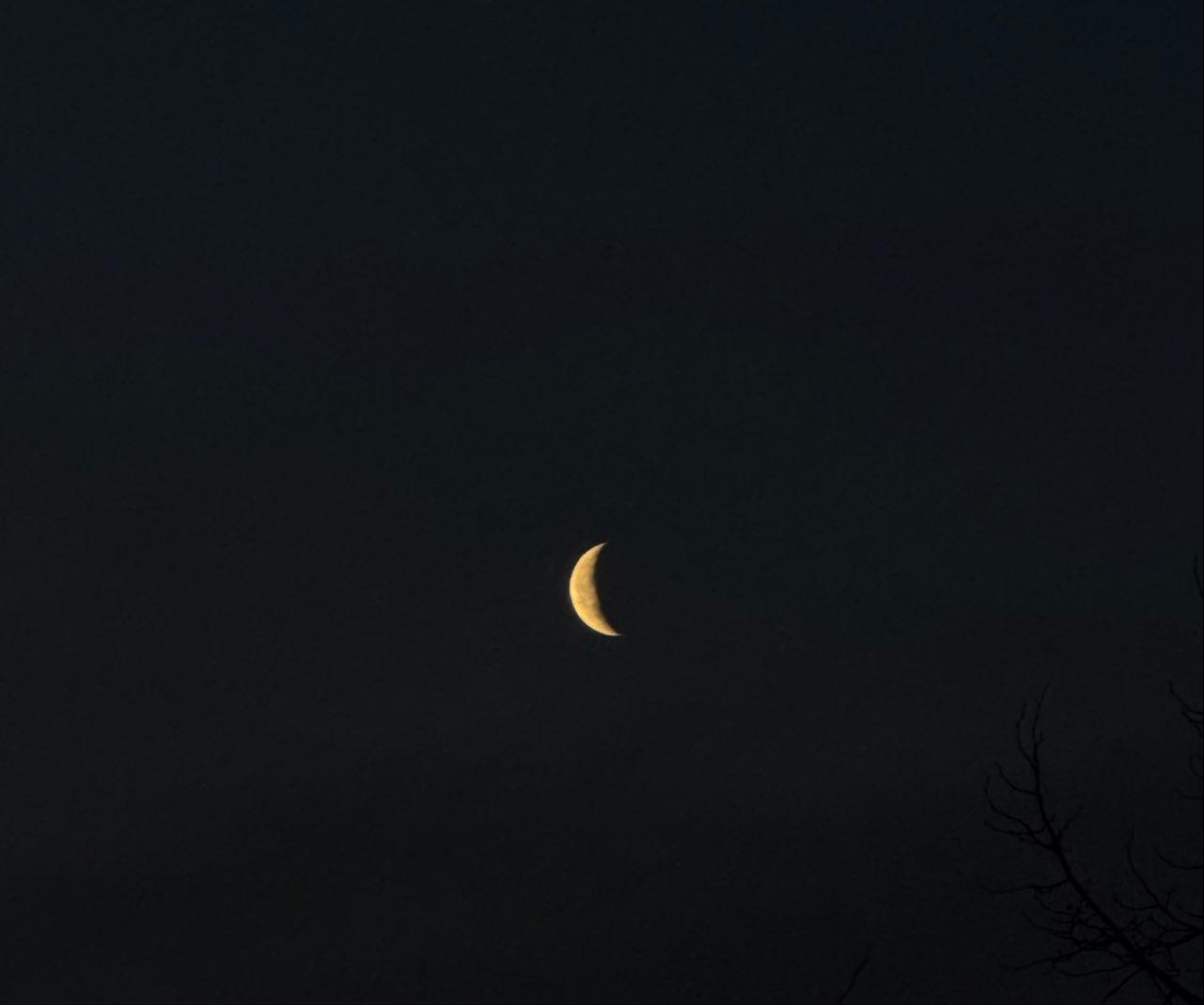 The Moon over Hamburg, Deutschland — waning crescent, Lunar Day 26