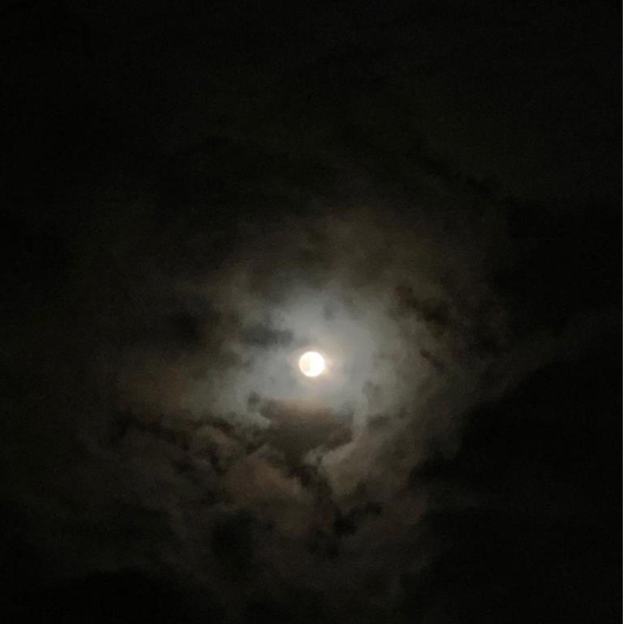 The Moon over Rednitzhembach, Deutschland — waning gibbous, Lunar Day 18
