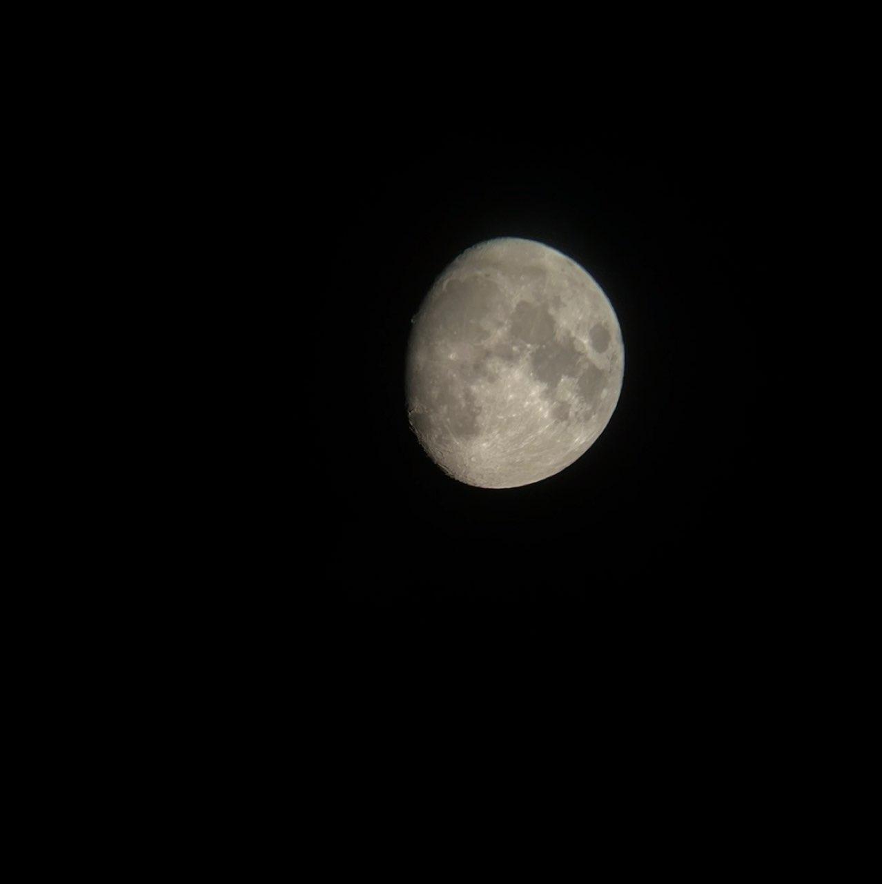 The Moon over Rüsselsheim am Main, Deutschland — waxing gibbous, Lunar Day 12