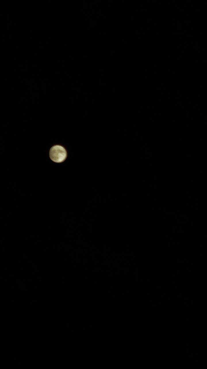 The Moon over Mora, España — full moon, Lunar Day 15