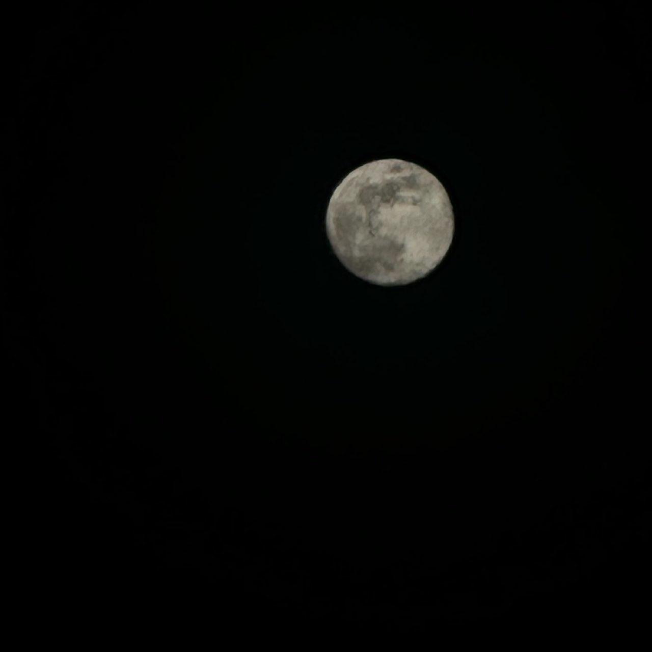 The Moon over Frankfurt am Main, Deutschland — full moon, Lunar Day 14